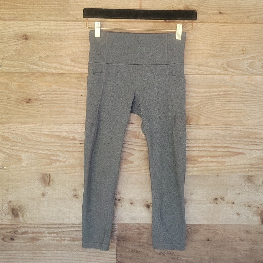 Athleta Gray Capri Leggings Size XSmall